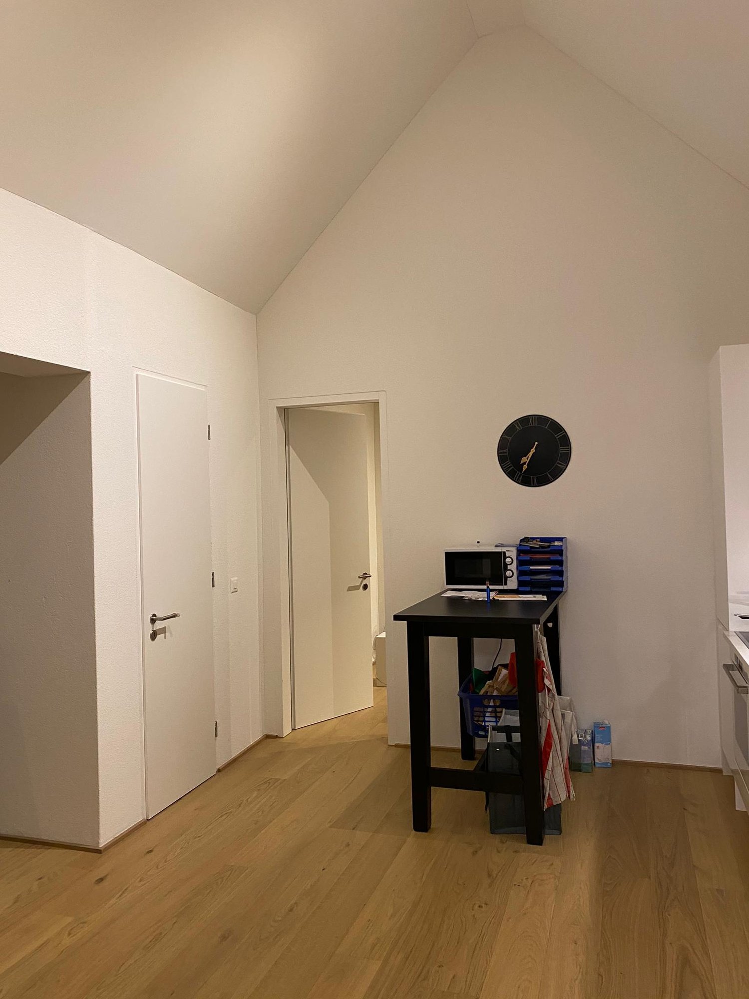 Helle 3.5 Zimmer Dachwohnung mit grossem Balkon -  Bild 2
