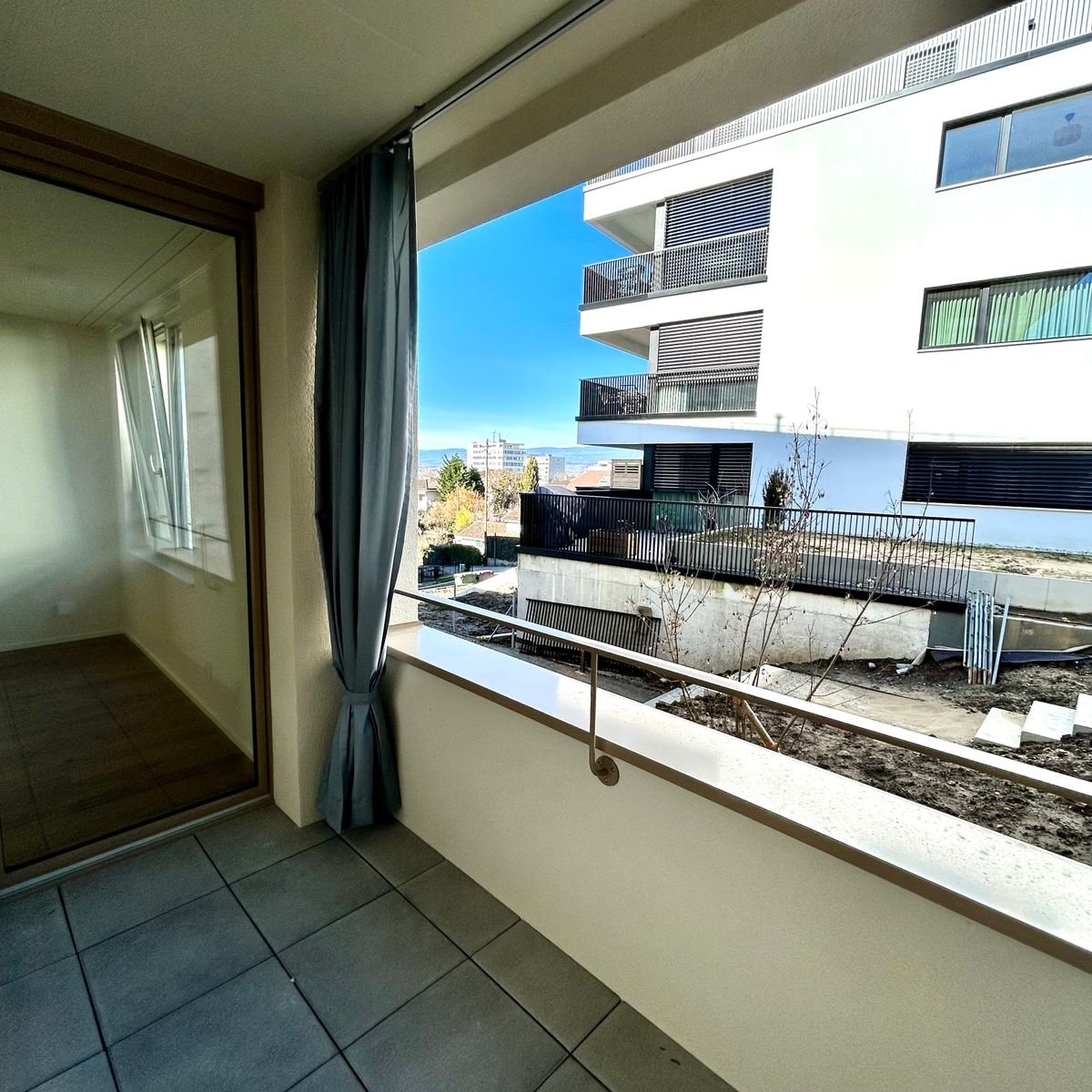 A 2 pas du centre de Prilly -  Bild 3