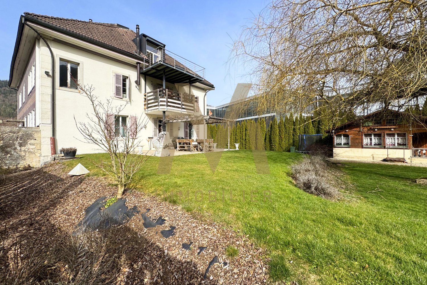 Immeuble de rendement avec terrain constructible - Bild 1