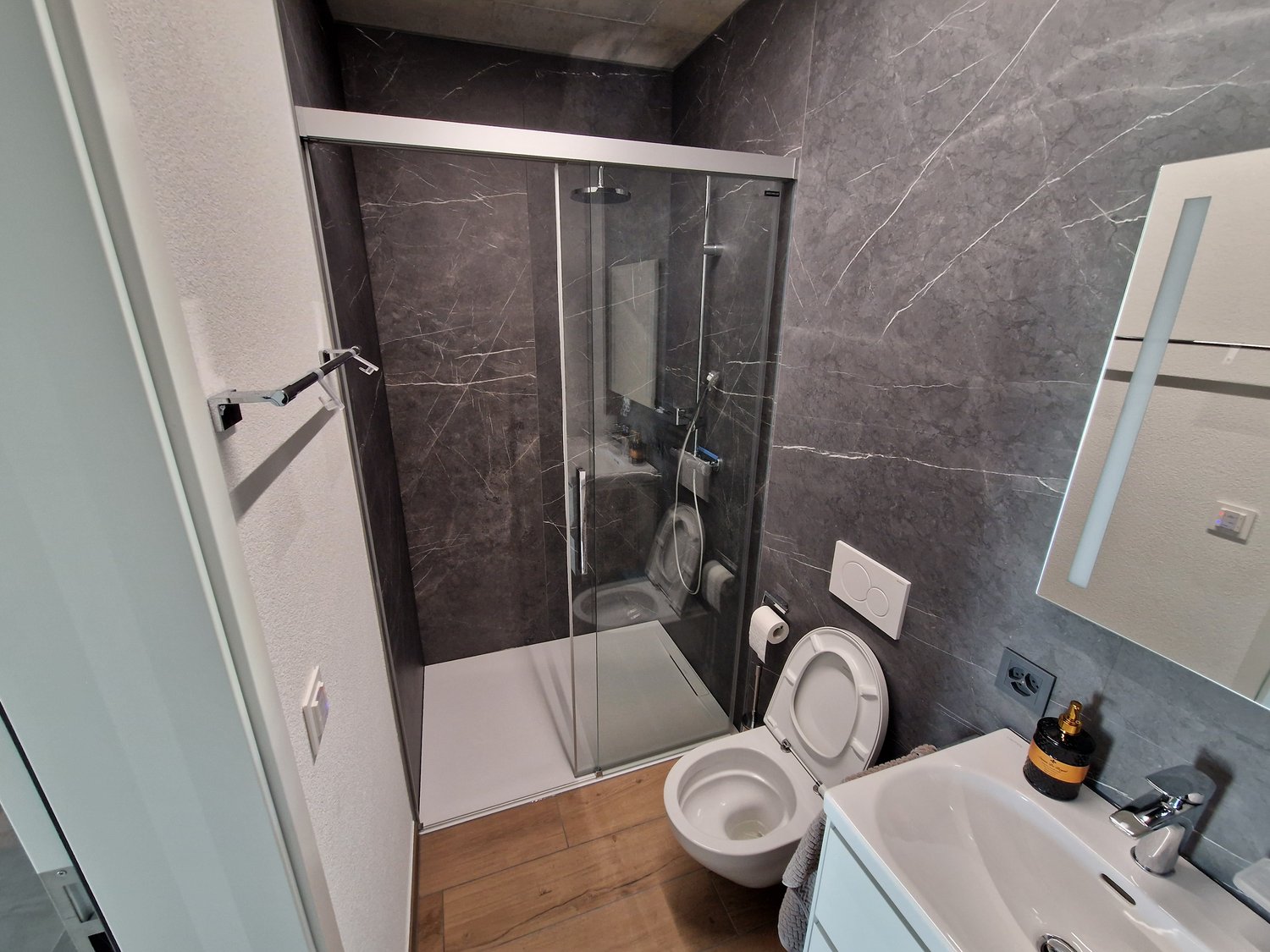 Magnifique appartement 4.5 pièces neuf avec balcon à Delémont -  Bild 8