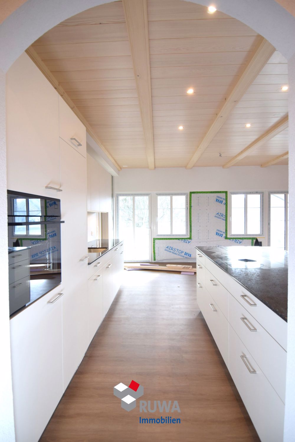 ERSTVERMIETUNG: Wunderschöne und grosse 4½ - Zimmer-Dachwohnung in Höchstetten - Bild 11