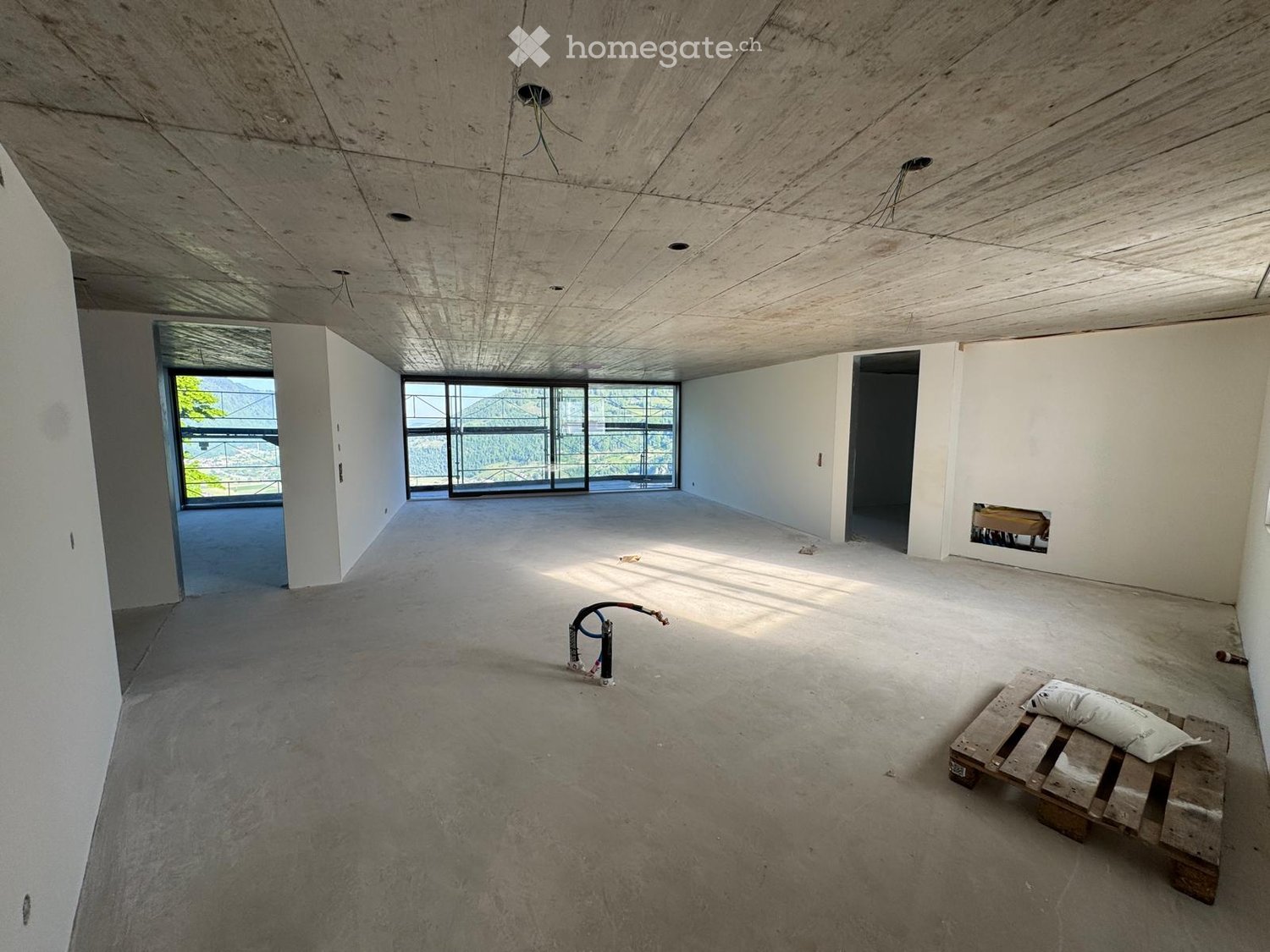 Moderne 5.5-Zimmer-Terrassenwohnung mit Panoramablick auf den Walensee und die umliegenden Alpen - Bild 8