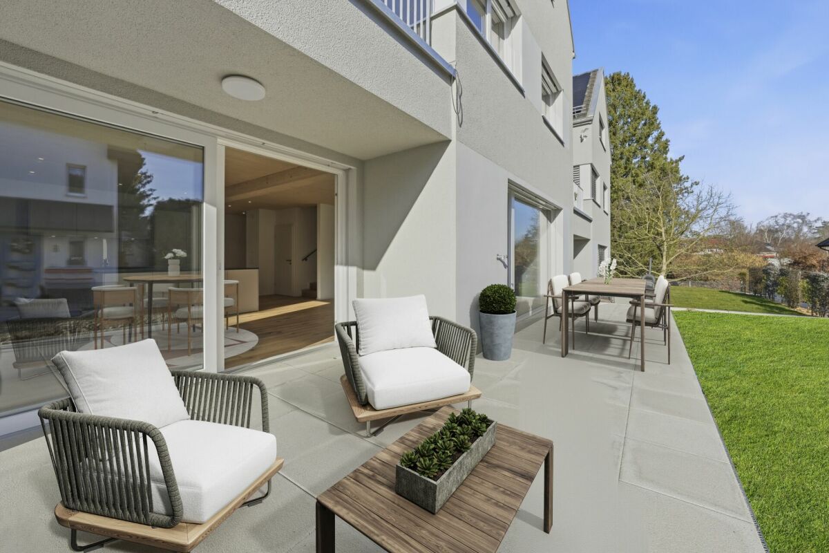 Modernes Doppel-Einfamilienhaus mit  viel Platz, hochwertigem Ausbau und  Garten in Stein am Rhein - Bild 3