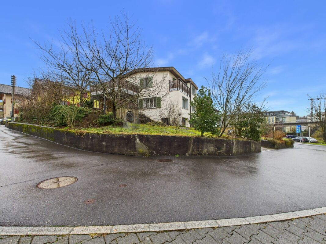 Nachhaltiges Wohnjuwel mit Panoramablick und Ausbaupotenzial - Bild 2