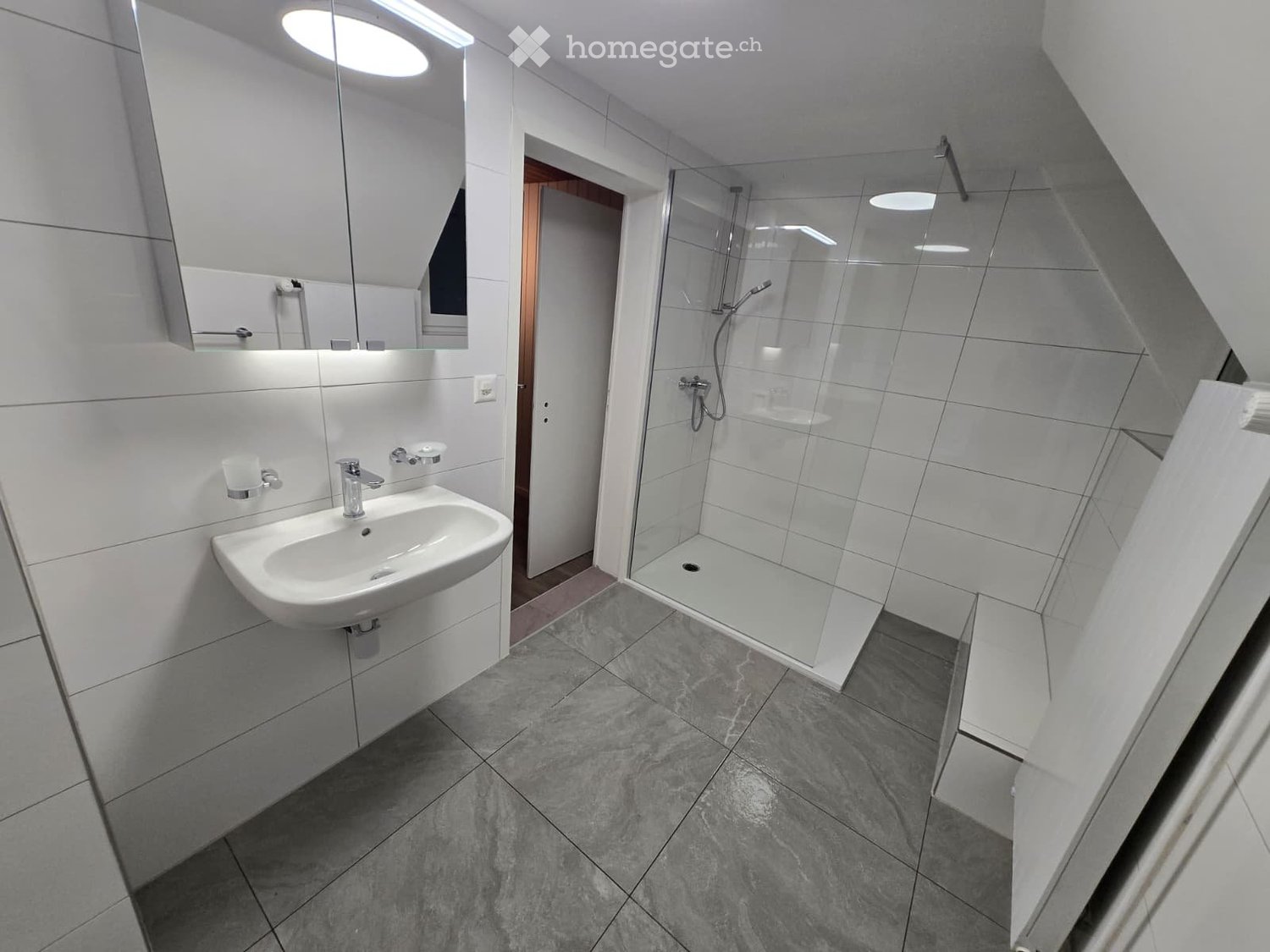 6.5-Zimmer-Einfamilienhaus  kernsaniert in Frenkendorf -  Bild 2