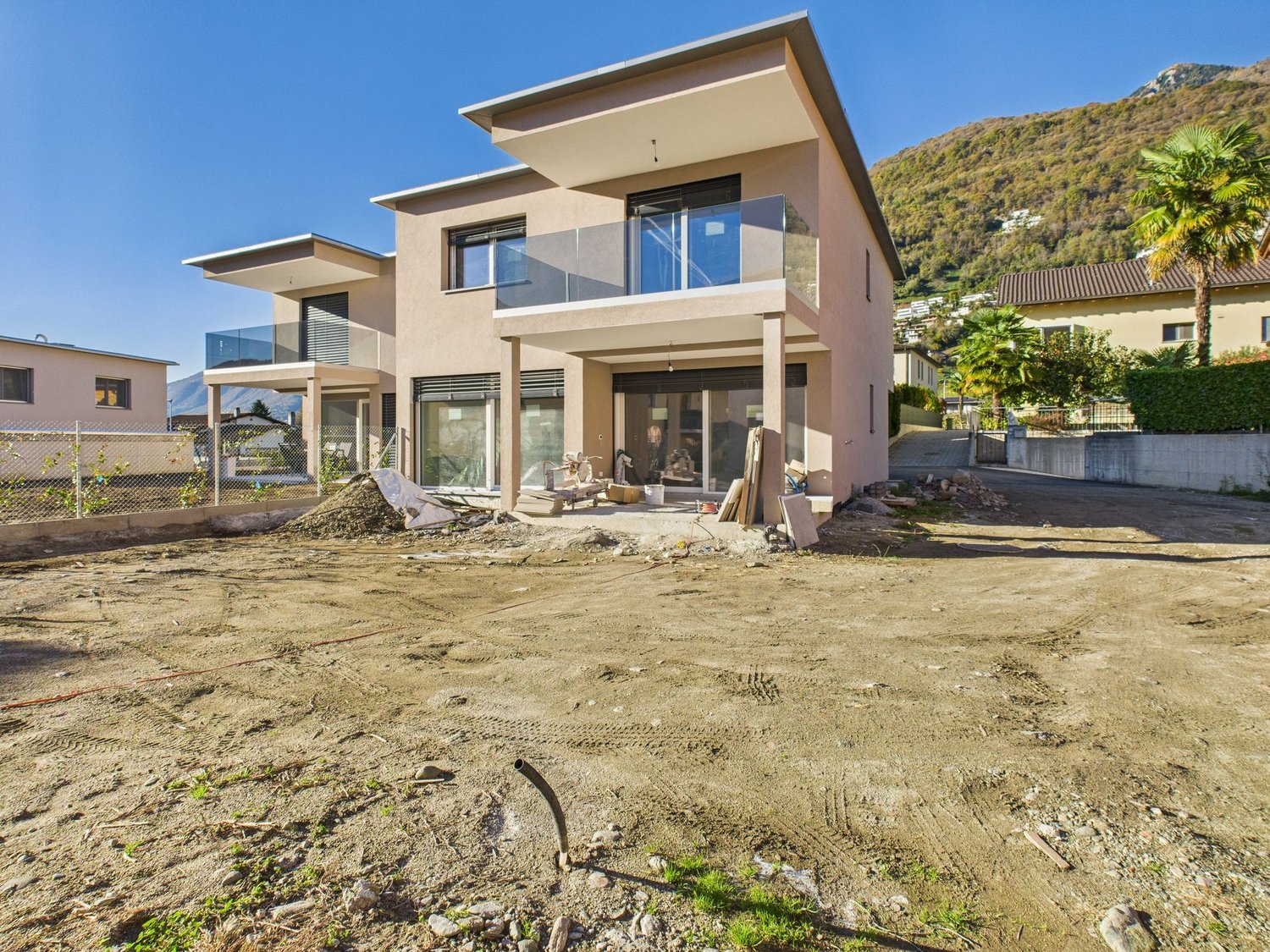 Casa a schiera moderna di nuova costruzione a Cugnasco - 4.5 locali - Image 2