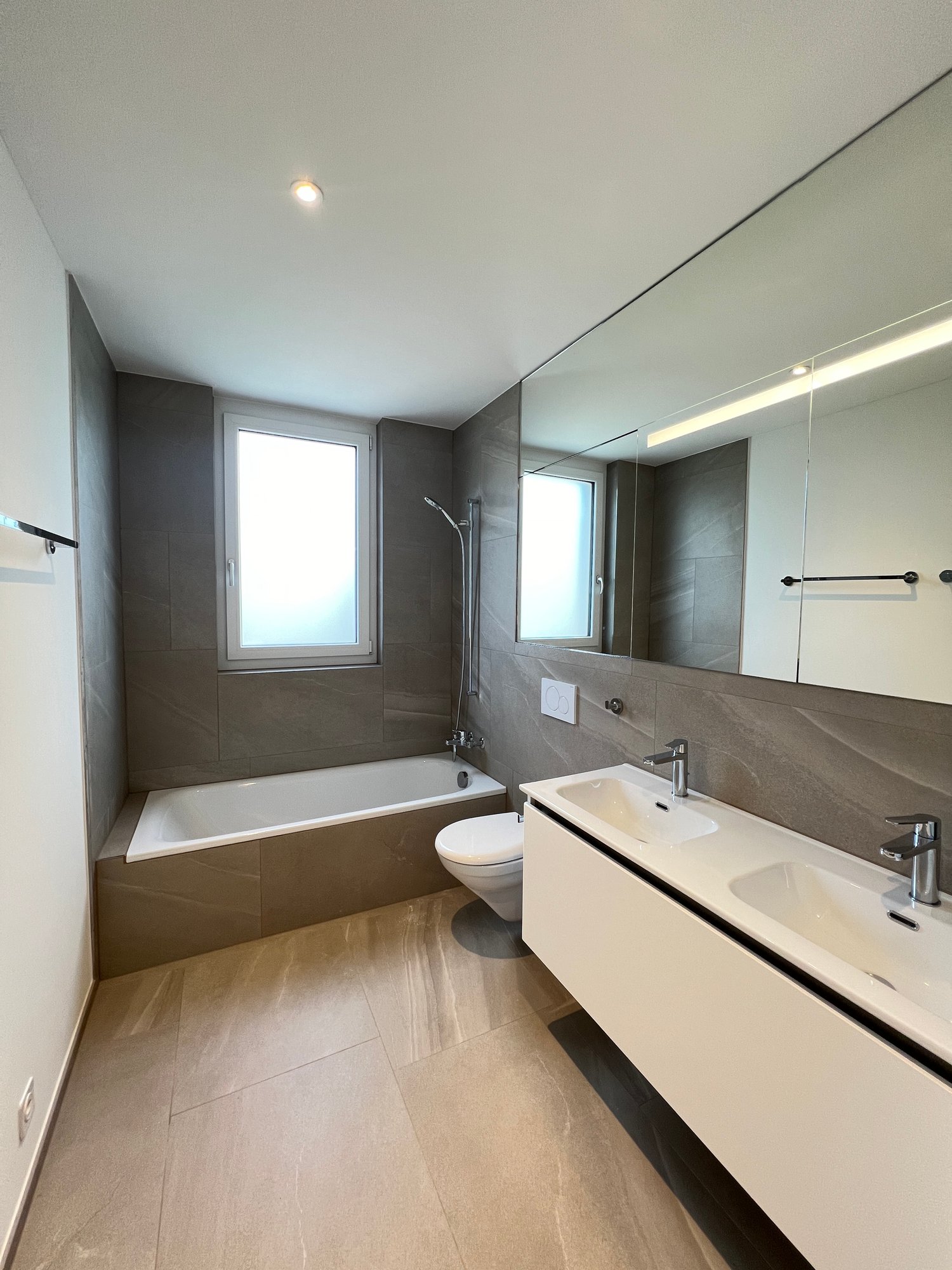 Attikawohnung mit 360-Grad-Blick über die Dächer von Wettingen -  Bild 7