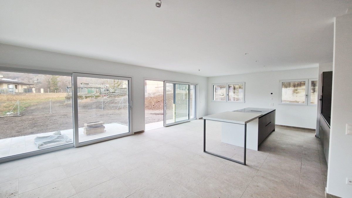 Casa 4,5 locali in contesto bifamiliare con giardino privato. - Bild 3