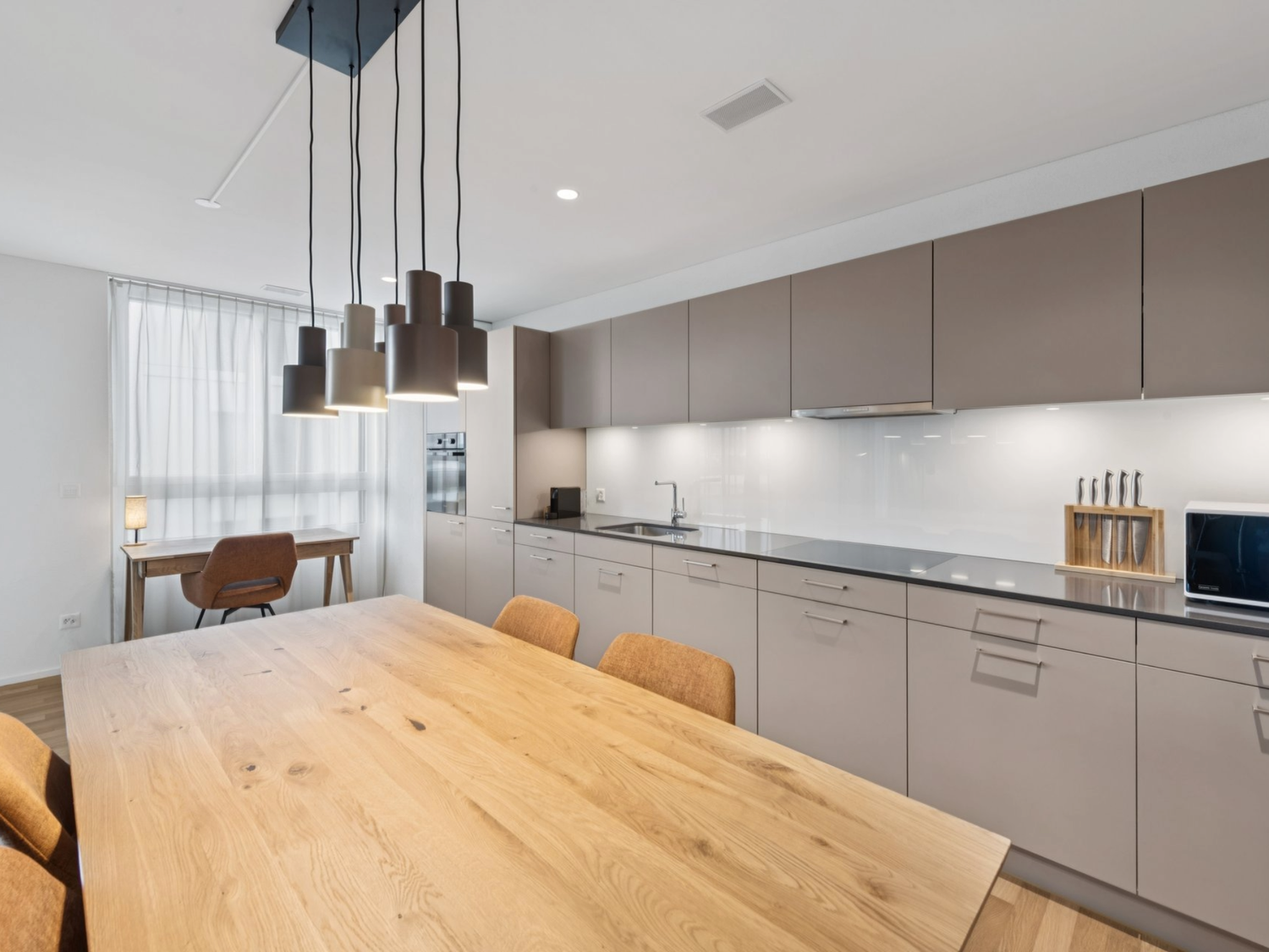 Möblierte Apartments mit Madrid Flair  direkt im grössten Shoppingcenter der Schweiz! -  Bild 3