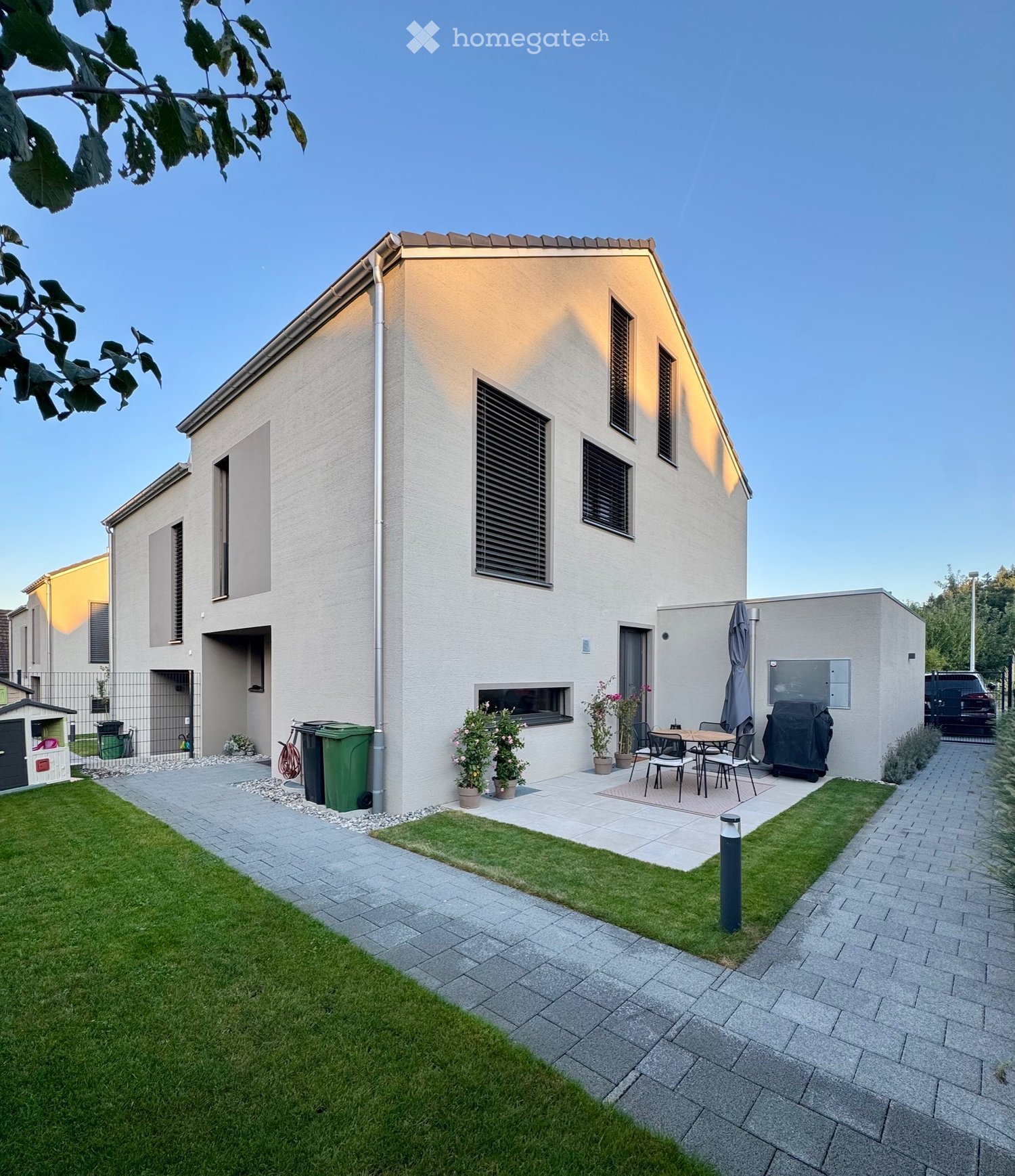 Modernes 5.5-Zimmer-Einfamilienhaus mit Garten und Garage in Veltheim AG - Bild 1