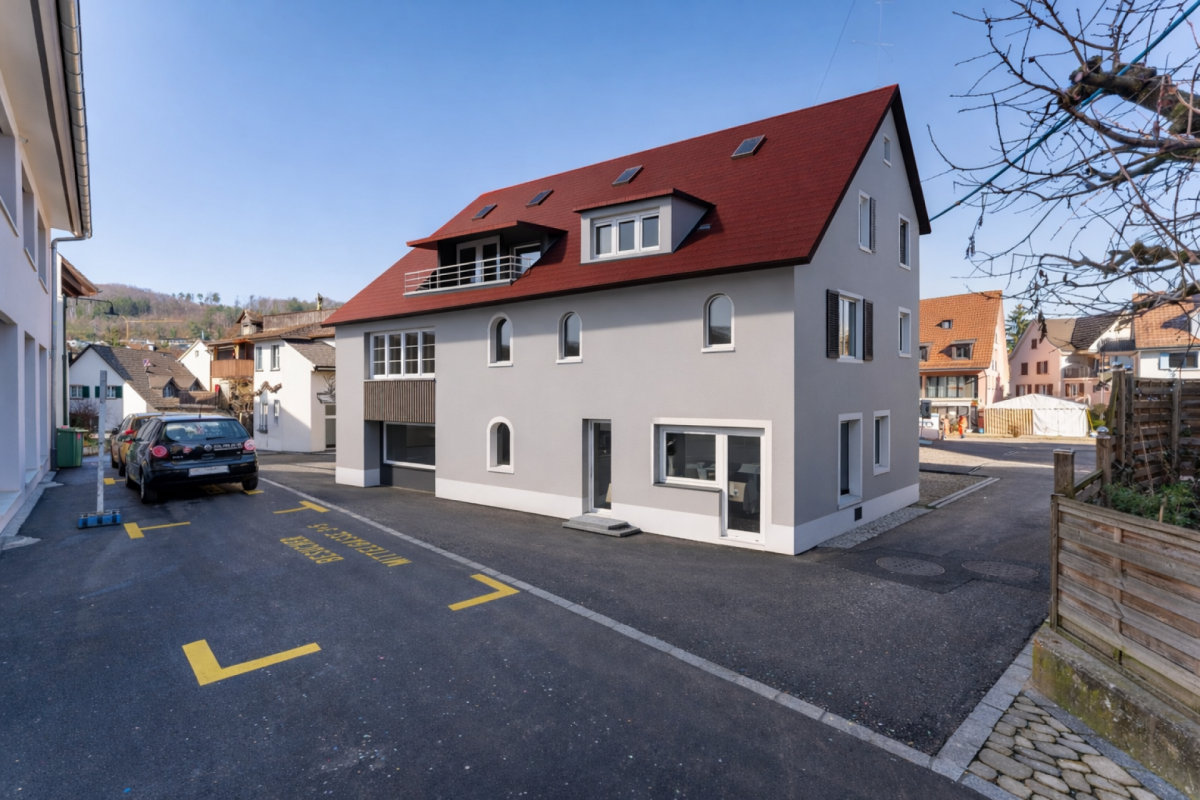 Wo Licht auf Struktur trifft - Kernsanierte Maisonette mit Terrasse - Bild 3