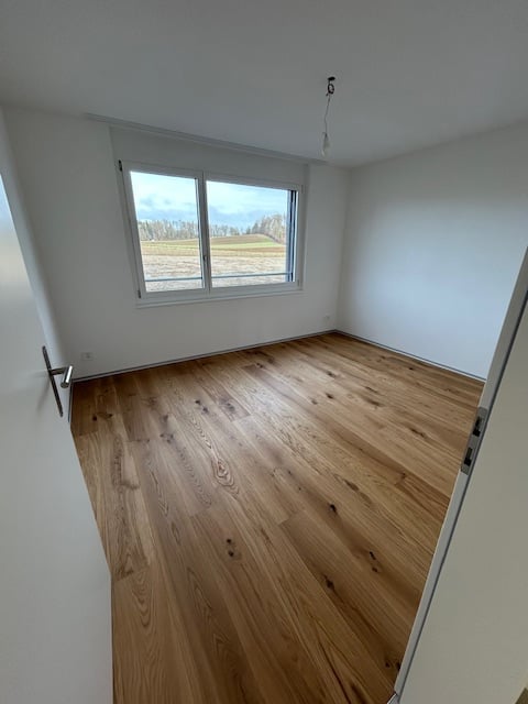 Modernes 5.5-Zimmer-Doppeleinfamilienhaus in Gurmels -  Bild 8