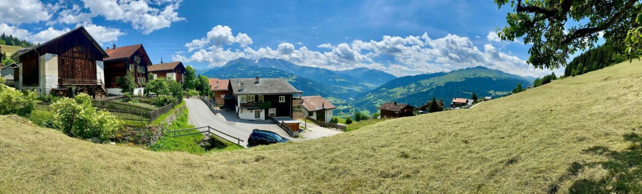 NEUBAU: 6.5-Zimmer MAISSEN-Haus "Casas Ual" (ERST-Wohnsitz) an idyllischer Wohnlage in Ladir - Bild 2