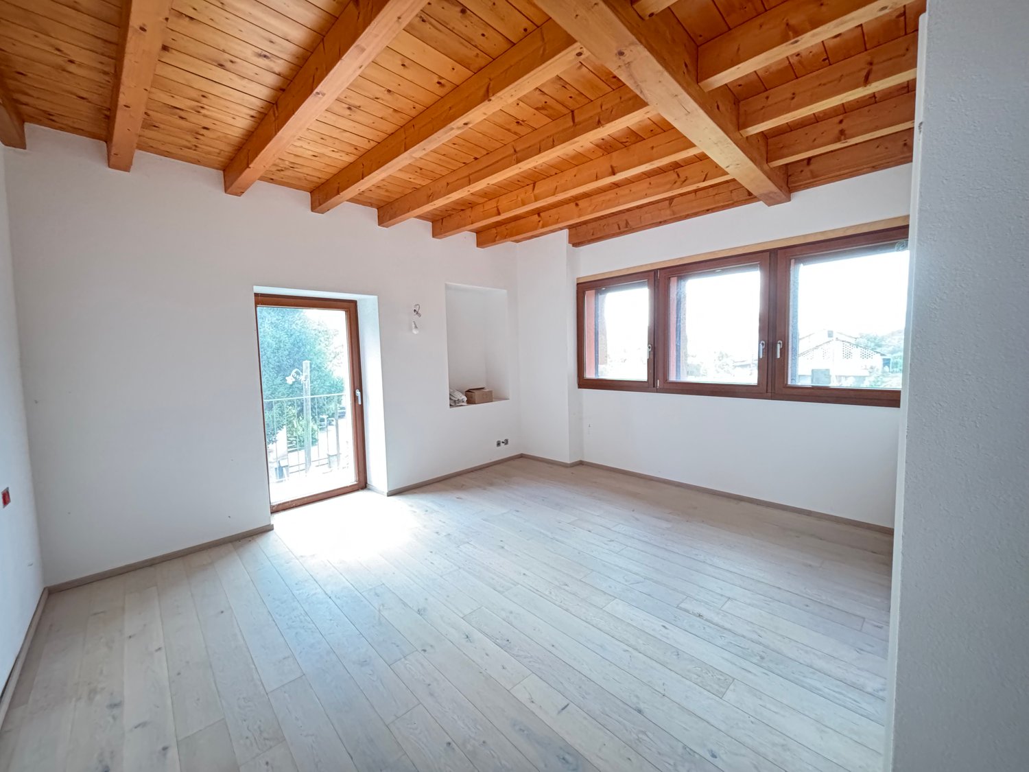 Spaziosa casa nuova con vista sul M. Rosa  in contesto idilliaco -  Bild 5