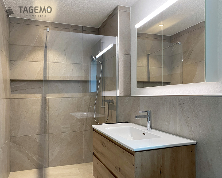 Wohnen mit aussergewöhnlicher Grosszügigkeit, weitläufige Terrasse und Blick ins Grüne -  Bild 8