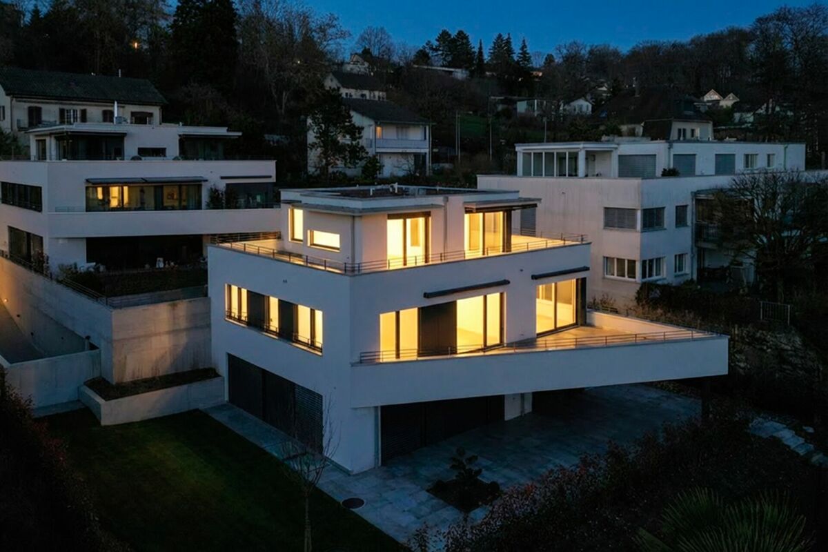 Luxuriöse Maisonette-Attikawohnung mit Panorama-Dachterrasse an privilegierter Lage - Bild 1