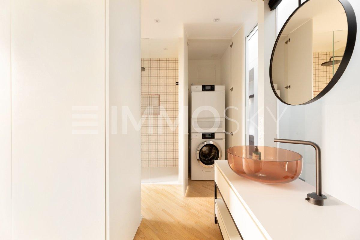 Attika-Perle der Extraklasse - Stilvolle Aufteilung in der elganten Nasszelle