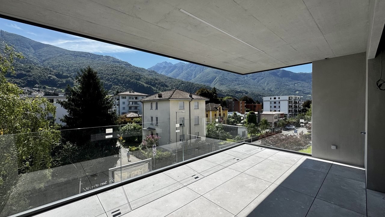 BELLINZONA - VENDESI NUOVO 3.5 LOCALI CON AMPIA TERRAZZA - Bild 2