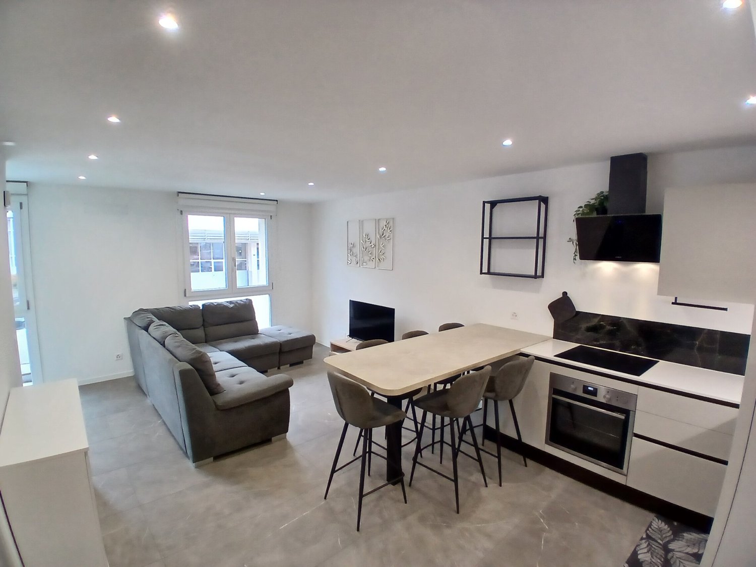 MODERNO APPARTAMENTO 3.5 LOCALI CON GIARDINO A RIVERA - Bild 2