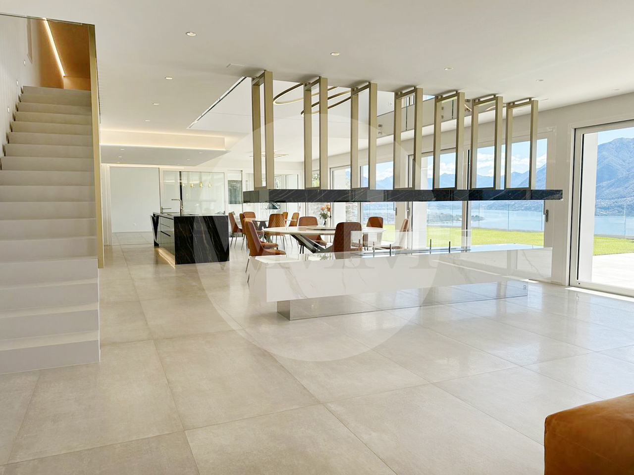 VILLA EXTRALUSSO CON IMPERDIBILE VISTA SULLE ISOLE DI BRISSAGO - Bild 3