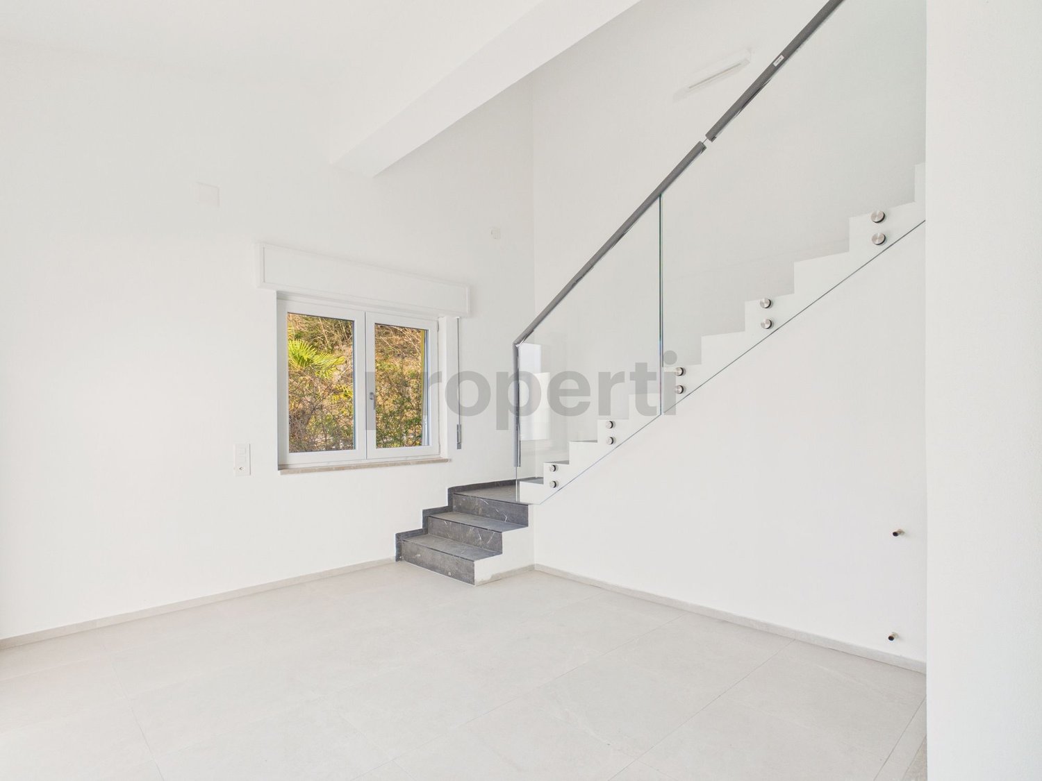 Moderna villa 3.5 locali con ampio balcone, Val Mara-Rovio - Image 6