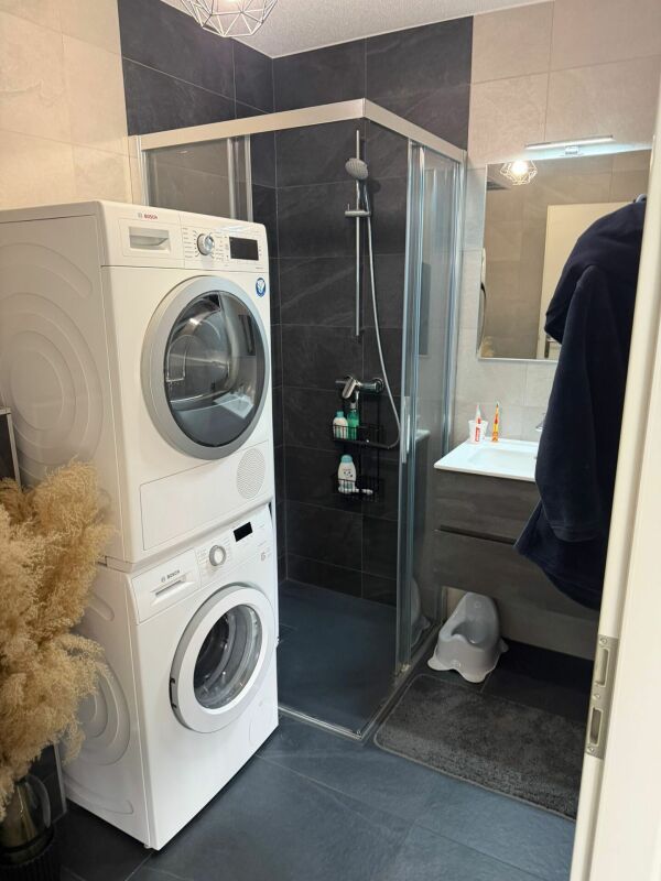 Spacieux et lumineux appartement de 3,5 pièces avec grande terrasse à Saxon - Bild 11