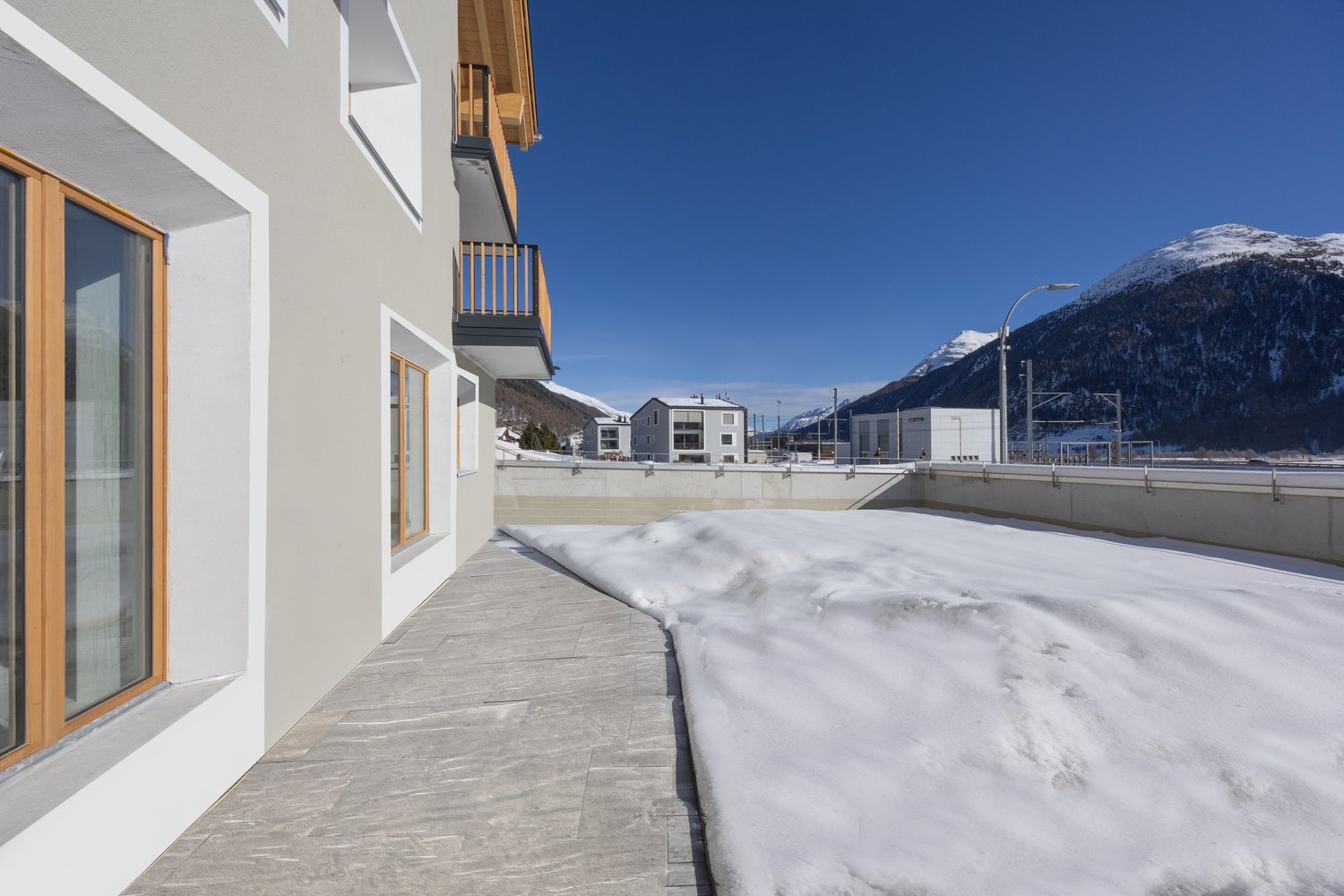 Luxuriöse 4.5-Zimmer-Parterrewohnung in Bever - Erstbezug 2026 - Bild 6