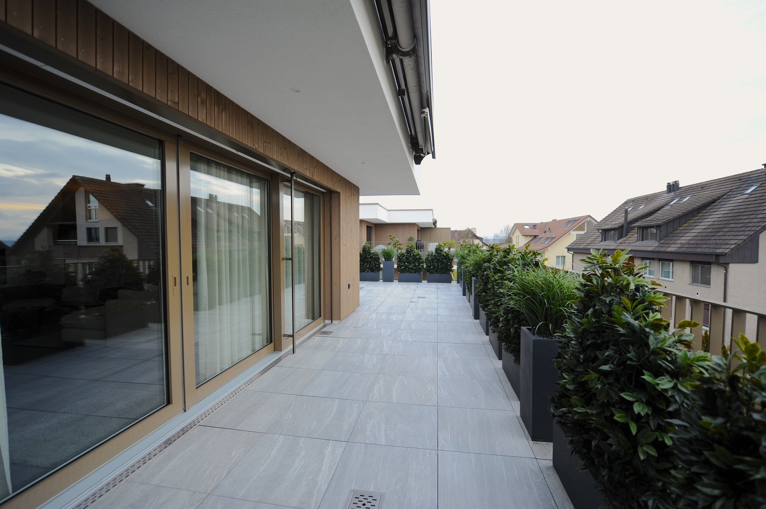 Exklusives modernes Wohnen in Winkel -  4.5-Zimmer-Attika-Dachwohnung - Bild 8