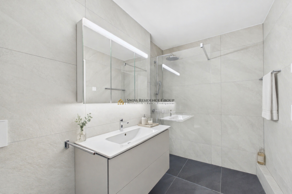 Lichtdurchflutetes Reiheneckhaus mit Garten & exklusiver Master-Suite -  Bild 4