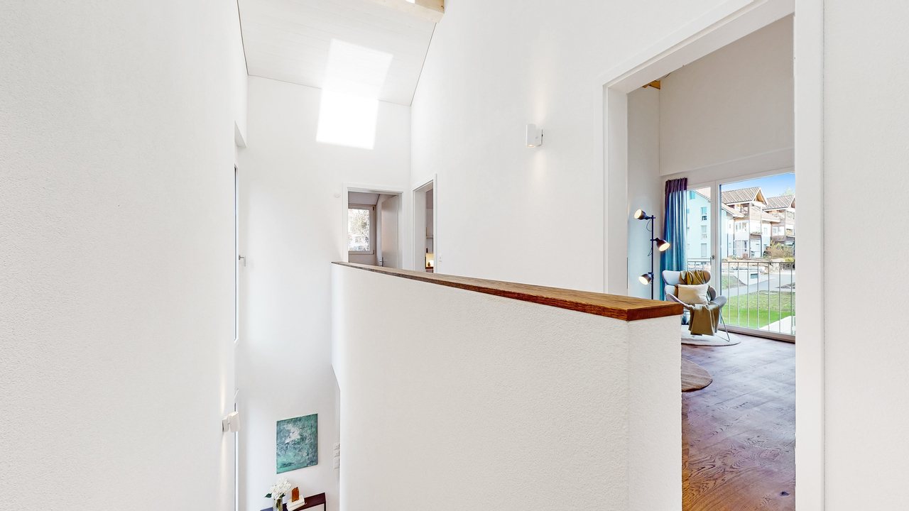 Freisehendes Einfamilienhaus - 4.5 Zimmer  -> Neubau - Treppenaufgang OG