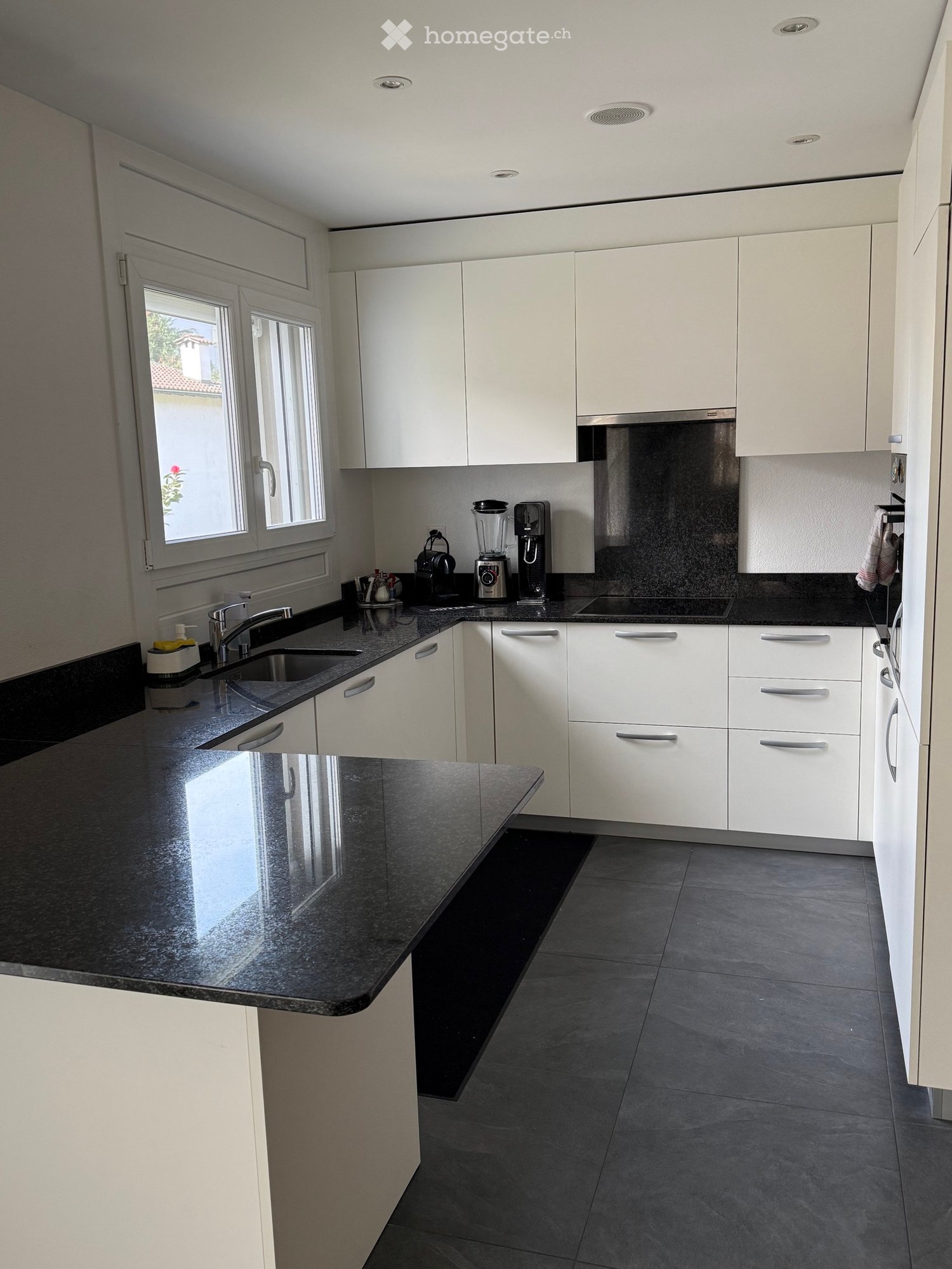 Appartamento 3.5 locali con grande giardino - Bild 3