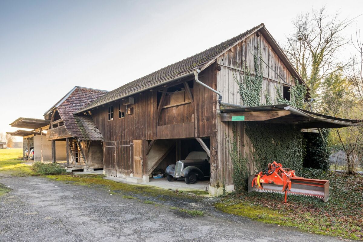 Ehemaliges Bauernhaus mit Baulandreserve und Architekturverpflichtung - Ehemaliges Bauernhaus Gotthelfstrasse 25, 3437 Utzenstorf