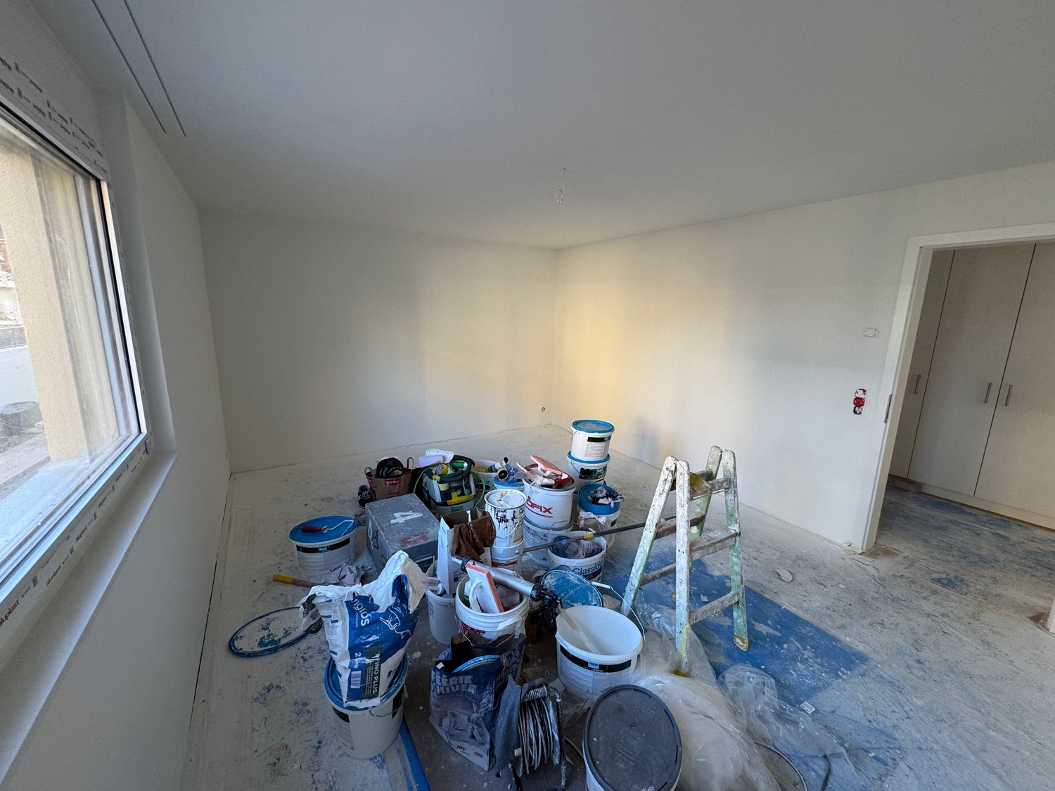 Moderne 2.5-Zimmer-Neubau-Wohnung in Thierachern - Bild 5