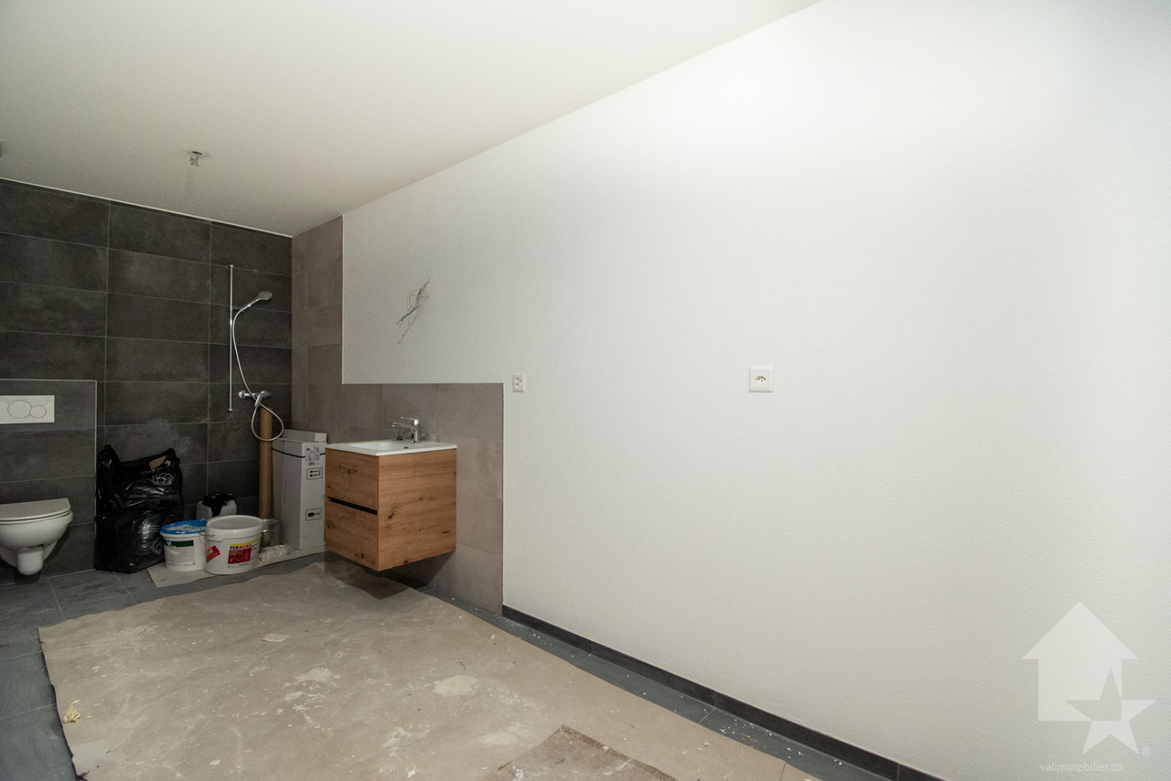 Val-d'Illiez, superbe duplex de 182 m2 avec bureau professionnel - Bild 6