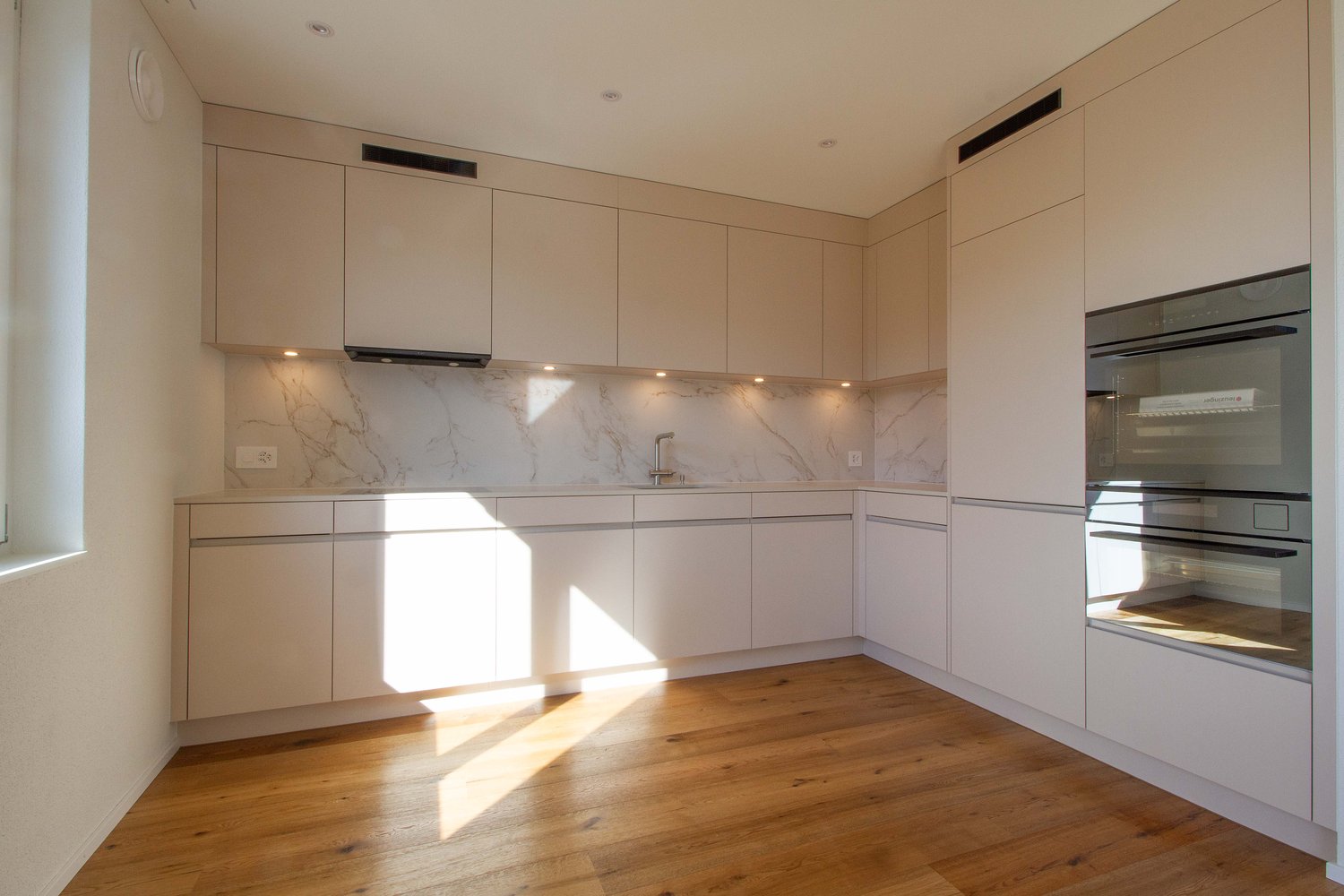 Über den Dächern von Kaltbrunn an zentraler Lage mit Aussicht in die Berge - Bild 3