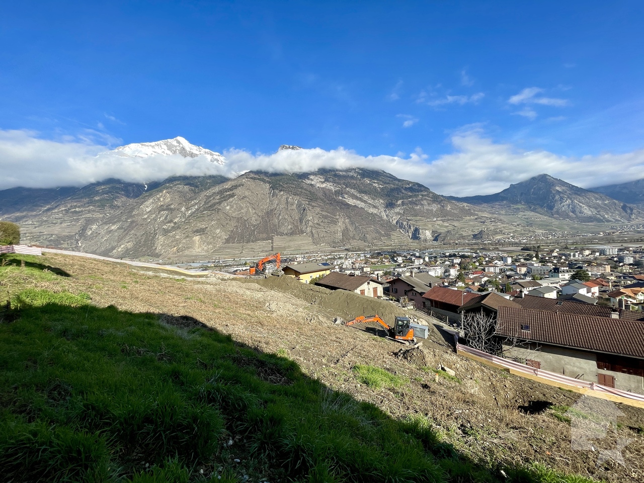 Appartement 4,5 pces de 133m2 avec jardin de 176m2 et 2 places de parc - Bild 9