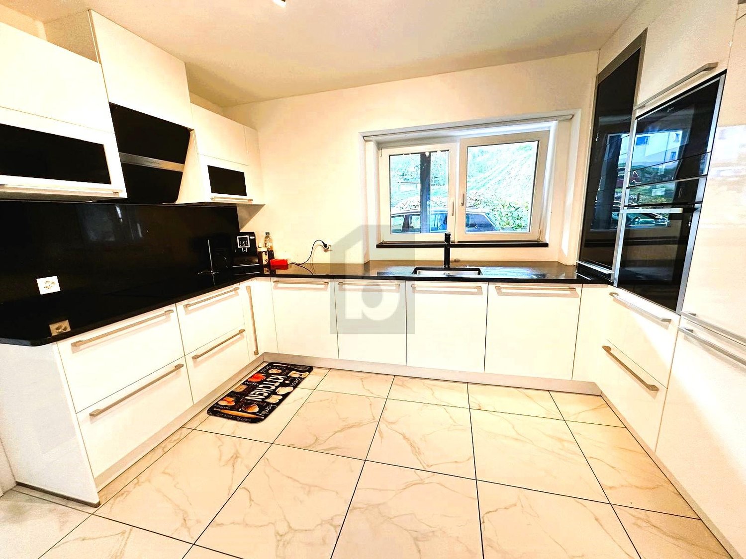 HOCHWERTIG KERNSANIERT AN RUHIGER LAGE - Bild 3