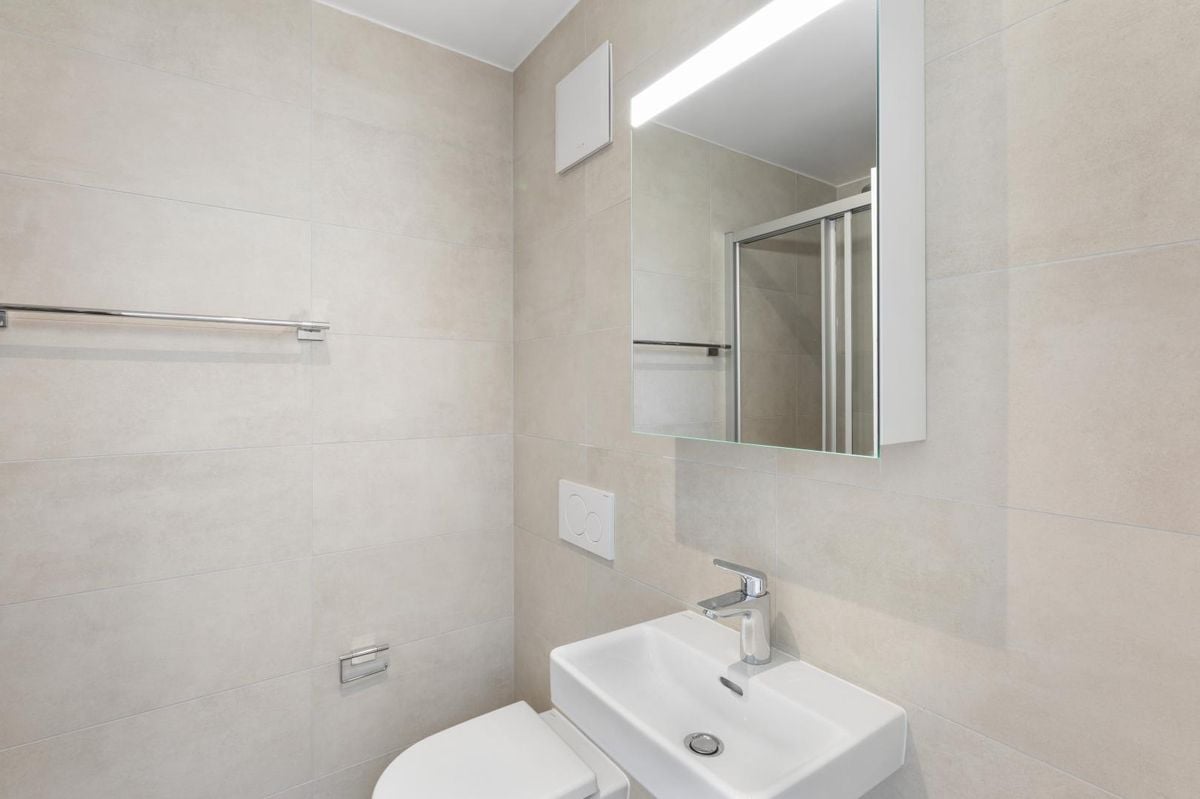 Découvrez un appartement exceptionnel, alliant confort, espace et vue imprenable sur les Alpes. - Bild 13