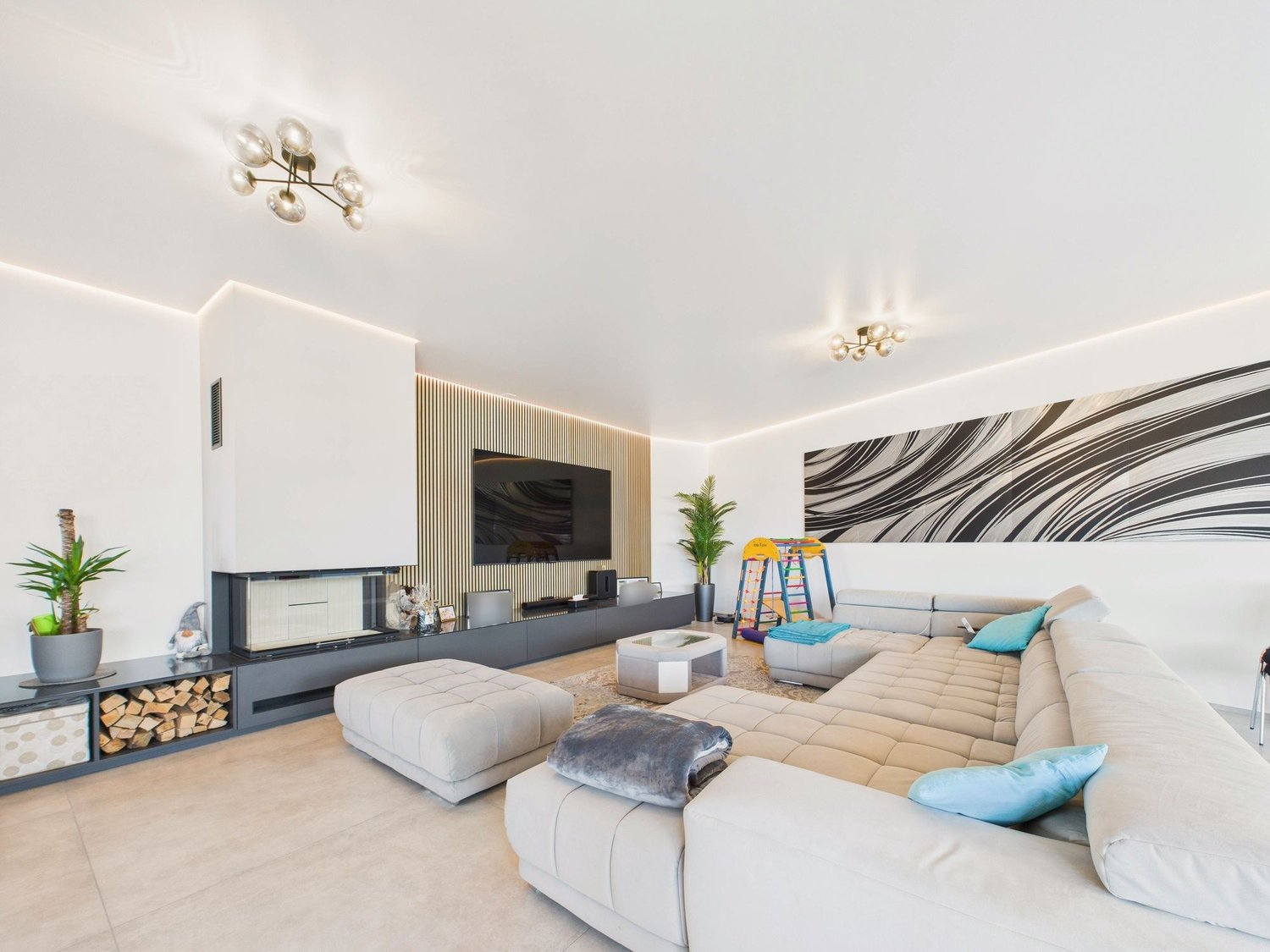 Exklusive 5.5-Zimmer-Neubau-Wohnung mit Kamin, Sauna und Seeblick in Bottighofen - Image 1