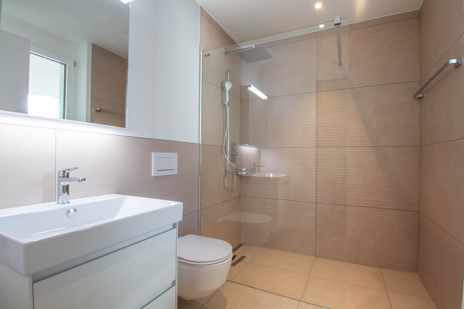 Über den Dächern von Kaltbrunn an zentraler Lage mit Aussicht in die Berge - Bild 10