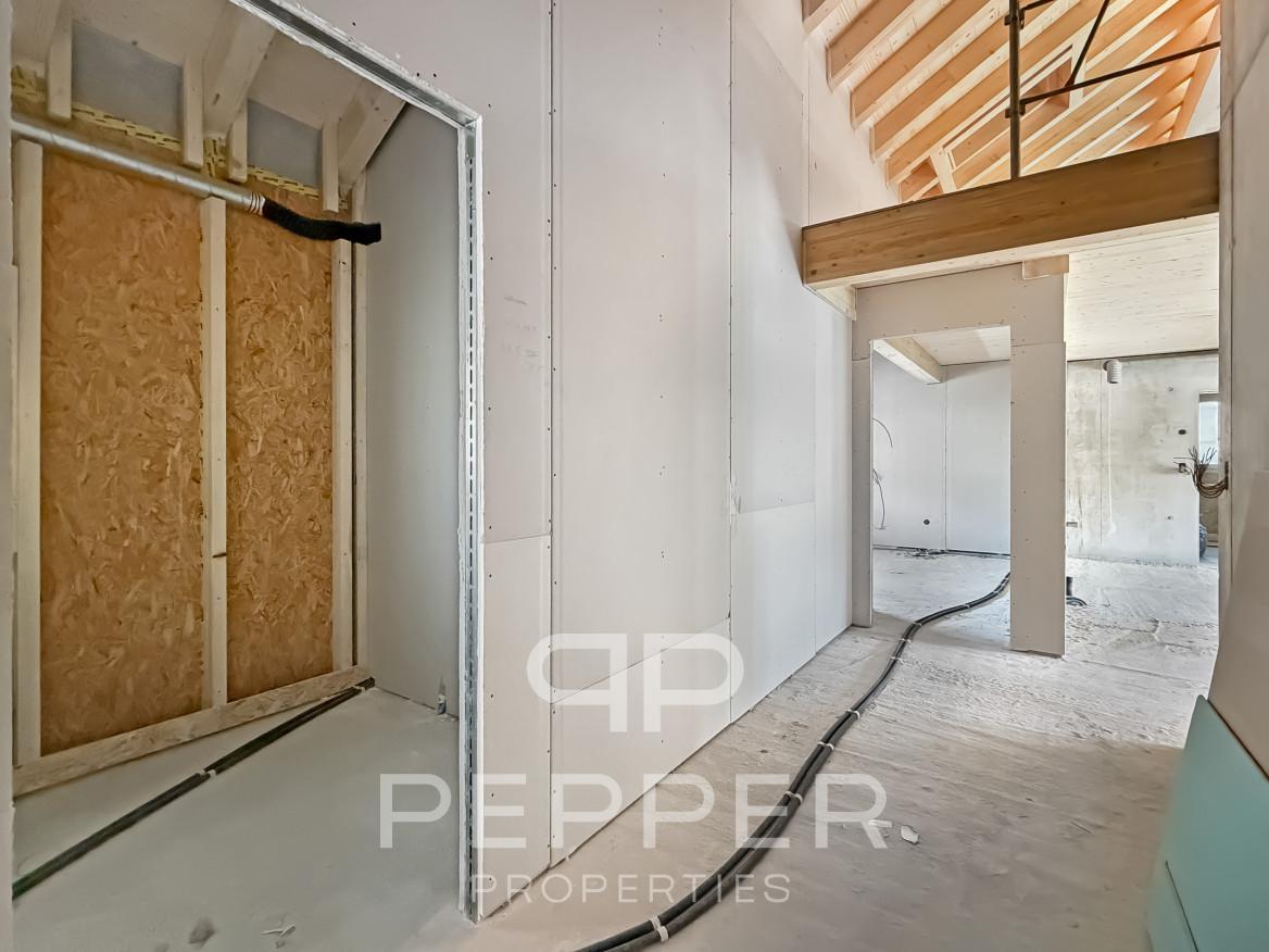 Très spacieux 4,5p neuf en attique avec vaste mezzanine - Bild 7