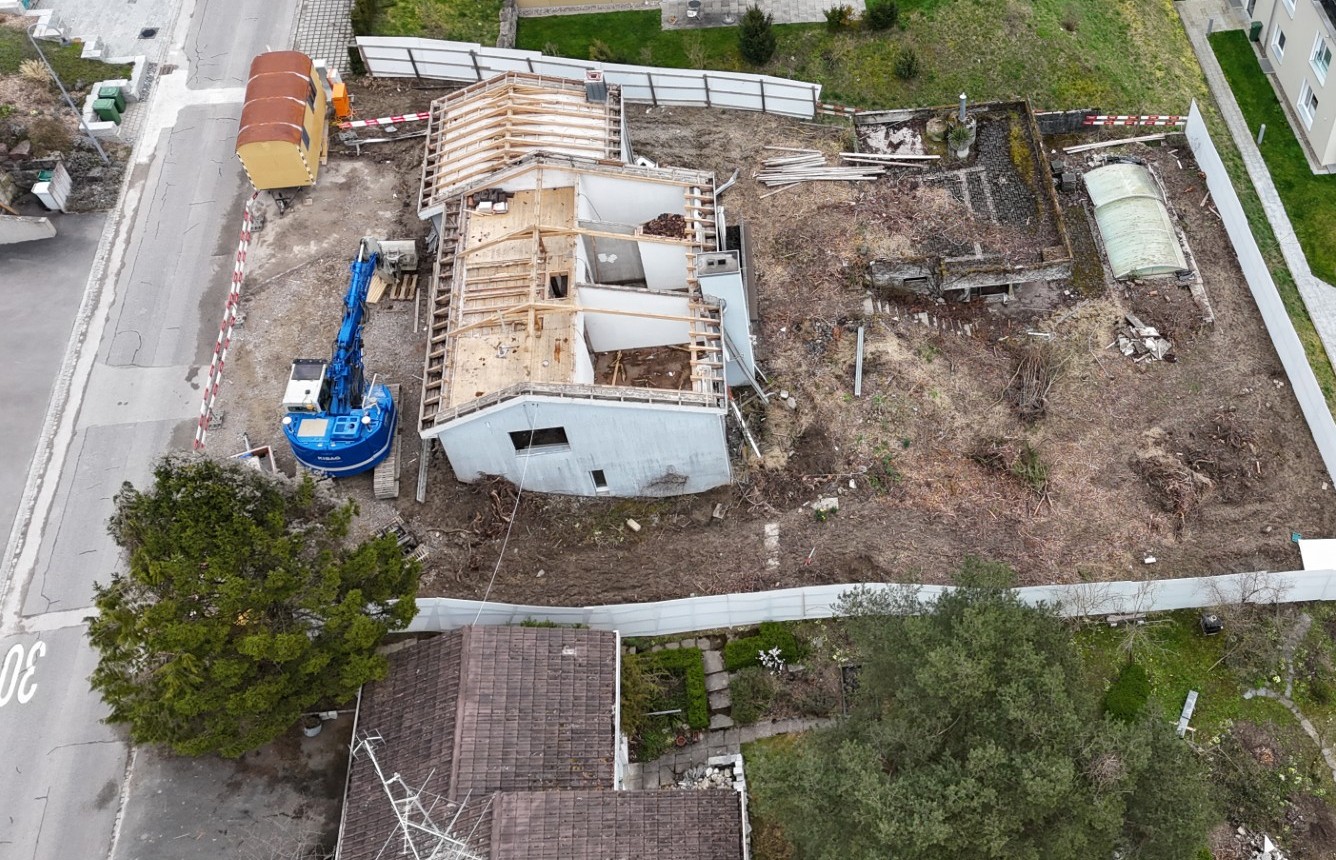 Geniale 5.5-Zimmer-Terrassenwohnung mit Keller/Waschen auf demselben Stock - Baustand 17-03-2026