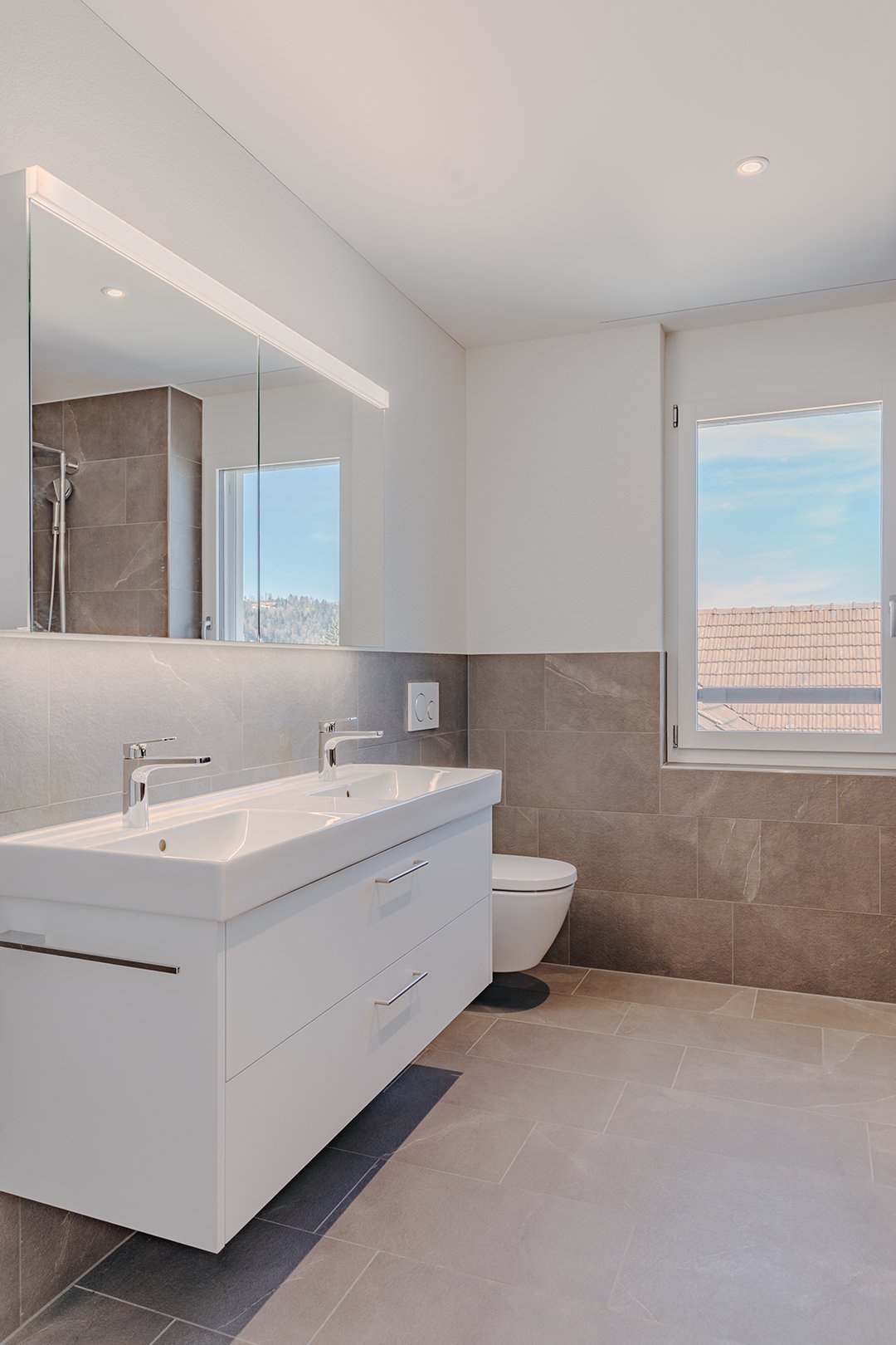 Dachwohnung im Herzen von Bütschwil  ideal für Paare & Familien - Badezimmer 1