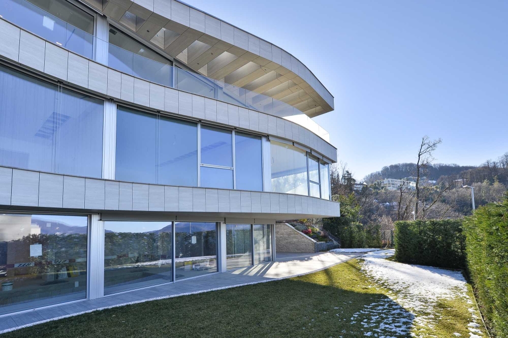 VILLA DI LUSSO DI 10.5 LOCALI CON MAGNIFICA VISTA LAGO - Bild 3