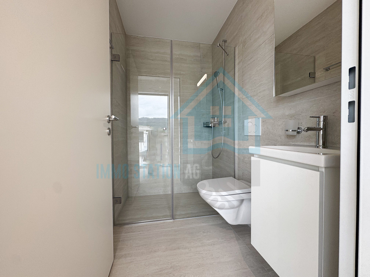 Exklusive Neubau-Attikawohnung mit Weitblick & höchstem Wohnkomfort - Dusche/WC