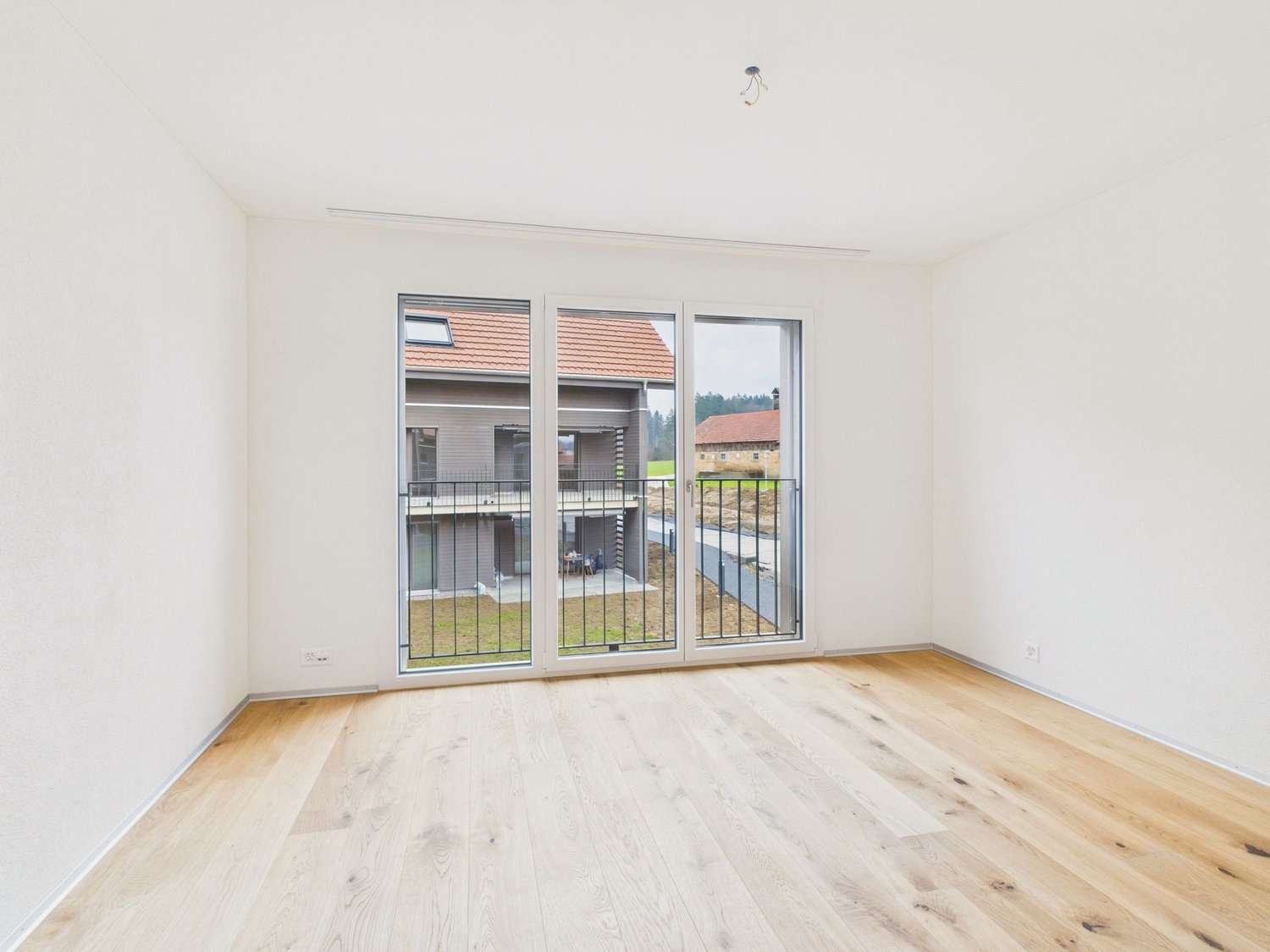 Neubau - 4.5-Zimmer-Wohnung in Rapperswil BE - Erstbezug! - Image 7