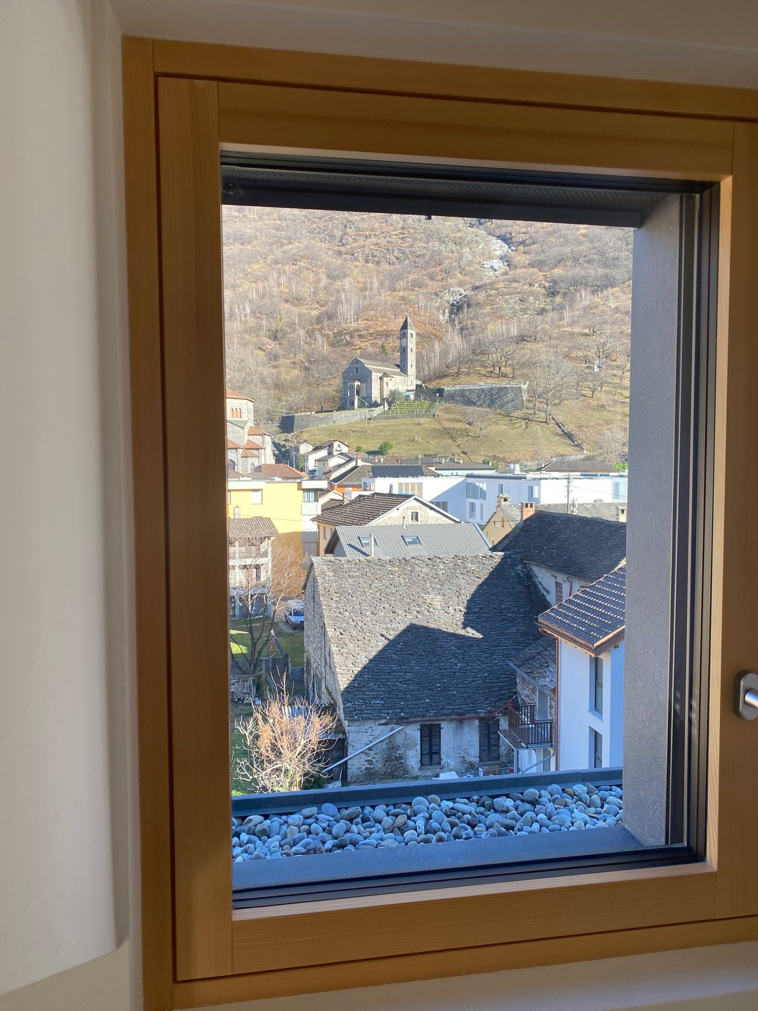 ESCLUSIVO ATTICO DI 3,5 LOCALI IN POSIZIONE CENTRALE- MÖGLICH ALS ZWEITWOHNSITZ -  Bild 9