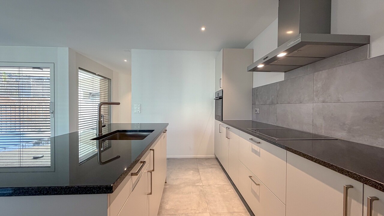 CHARMANT 3.5P NEUF AVEC TERRASSE A DEUX PAS DE LA GARE DE FRIBOURG - Bild 9