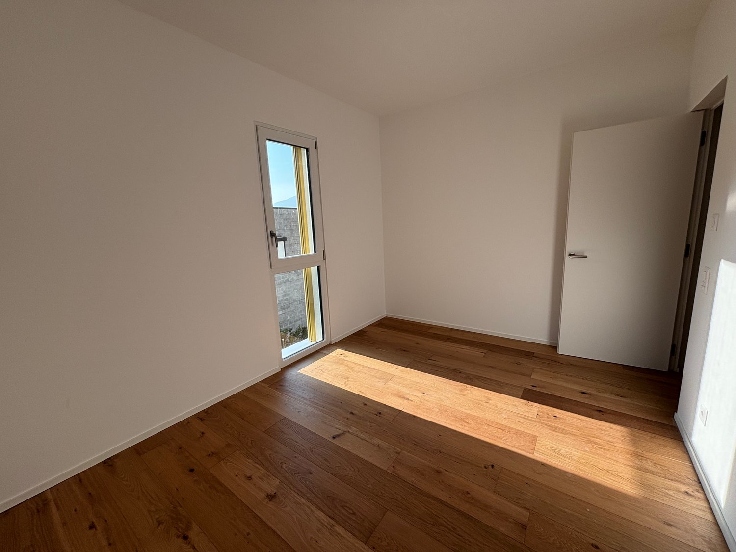 Neues Penthouse in Brusino - Seesicht und Bootsplatz! - Bild 9