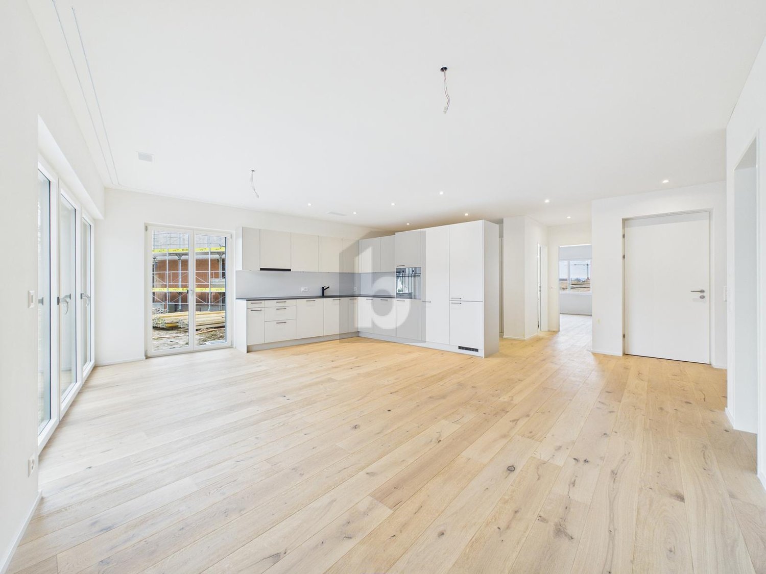 MINERGIE, MIT ZWEI TERRASSEN UND GARTENSITZPLATZ - Bild 2